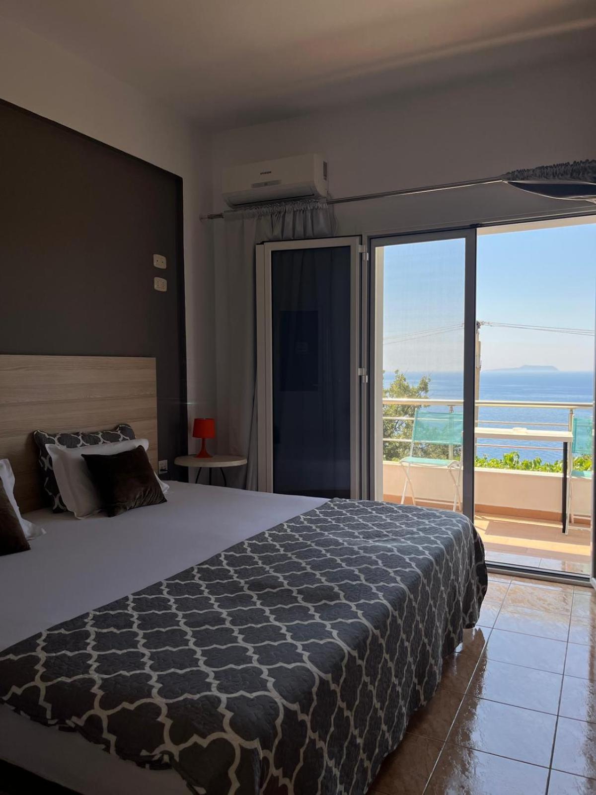 Hotel Salt Life Dhërmi Esterno foto