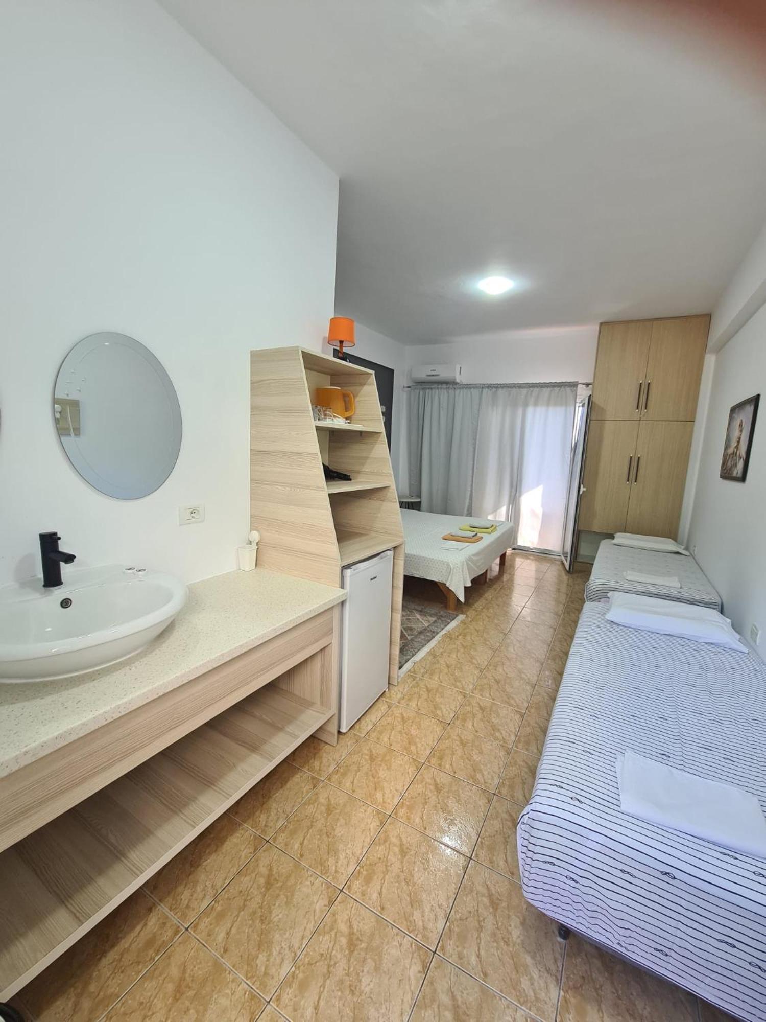 Hotel Salt Life Dhërmi Esterno foto