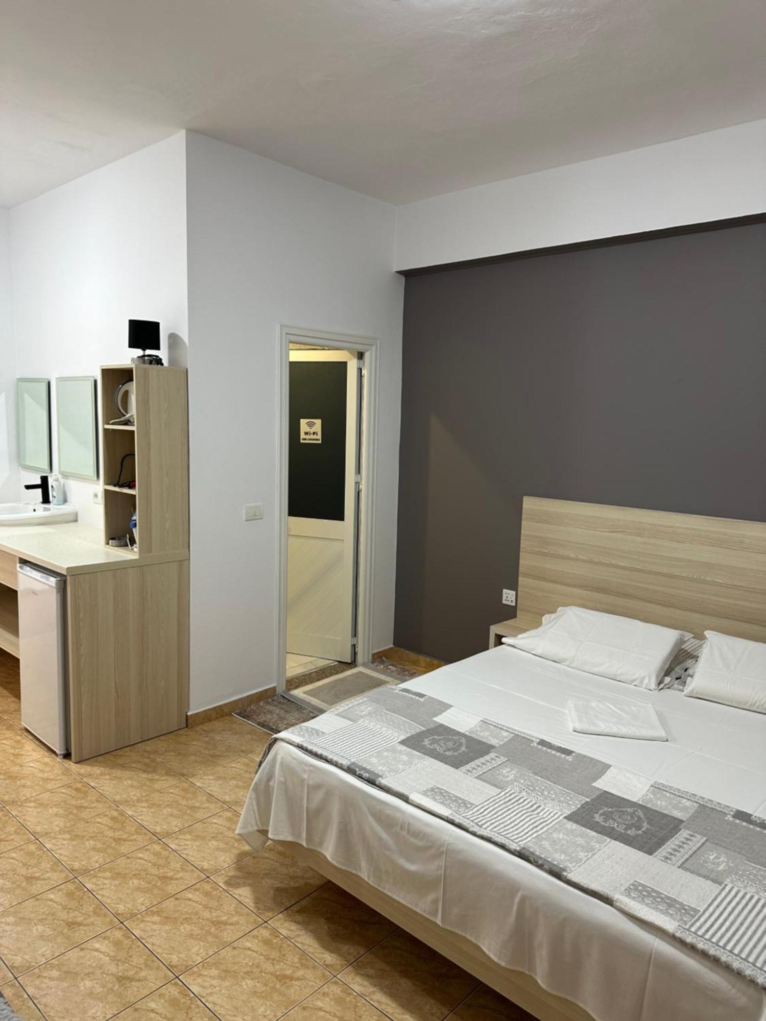 Hotel Salt Life Dhërmi Esterno foto
